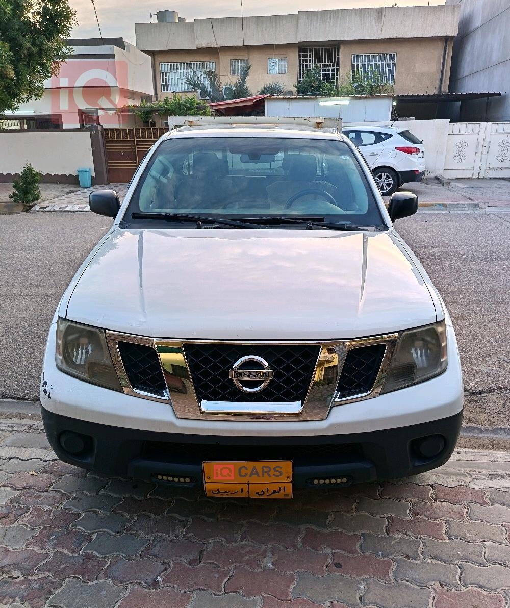 نيسان فرونتر